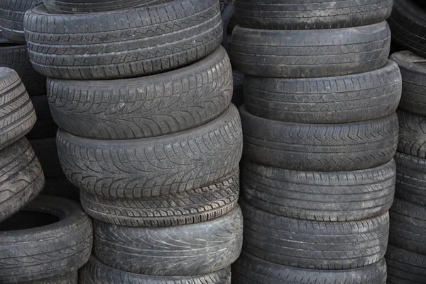 Stapel Alter Reifen Für Das Gummirecycling — Stockfoto