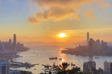 Görünüm noktası günbatımı İskoç tepe tepe üzerinde.