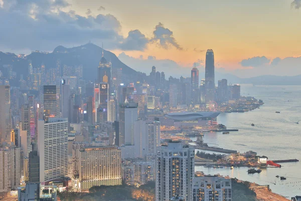 Kırmızı tütsü brülör Zirvesi İskoç Hill hk