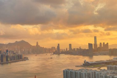 HK ve Victoria limanının havadan görünümü