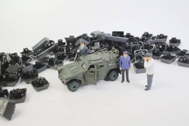 Zırhlı ile ordu minik