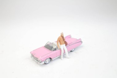 mini dünya eğlenceli araba ile figür