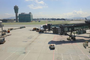 Orta Saha kalabalık Chek Lap Kok Havalimanı