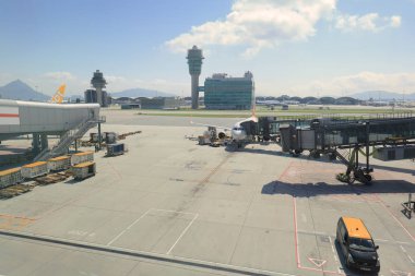 Orta Saha kalabalık Chek Lap Kok Havalimanı