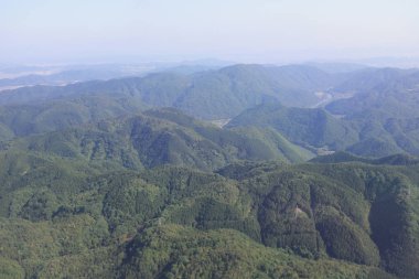 Topraklara seyir uçak penceresinin havadan görünümü 