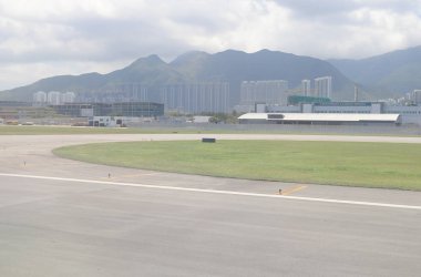 Hong Kong Havaalanı üzerinde görüntüleyin. Hong Kong