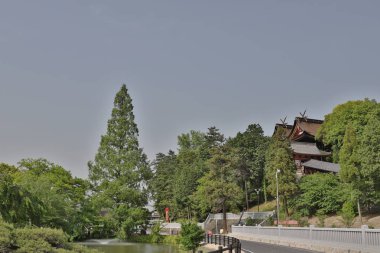 Okayama 'daki ünlü Kibitsu Jinja tapınağında.