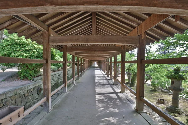 bir küçük Uka türbelerin Bahçe Fugenin Tapınak