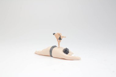 Sumo güreşçisi geleneksel rafa bir rakam