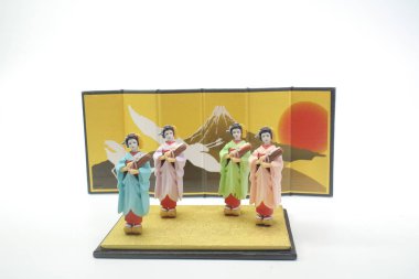  Beyaz arka plan ile Japon bir heykelcik