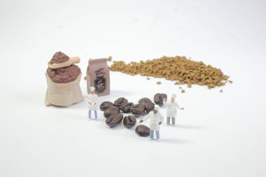 mini rakamlar makro kahve üzerinde çalışıyor