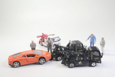 kırık aşağı ca yakınındaki mini kamyon işçisi