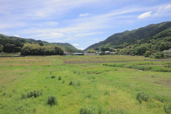 Ülke tarafında tramvay pencereden görüntüleme