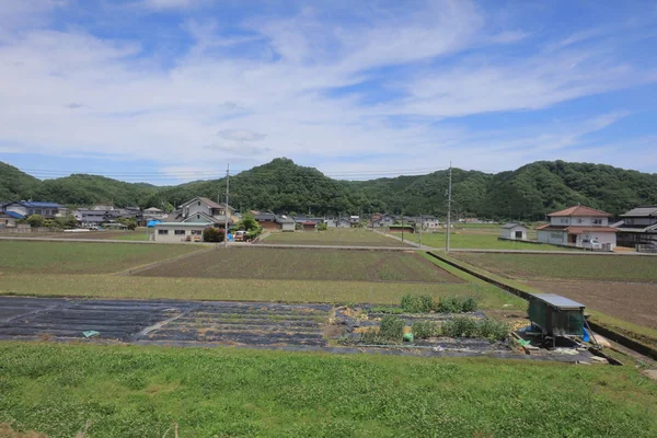 Ülke tarafında tramvay pencereden görüntüleme