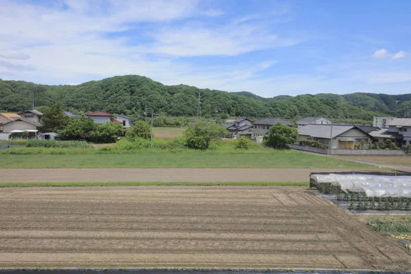 Ülke tarafında tramvay pencereden görüntüleme