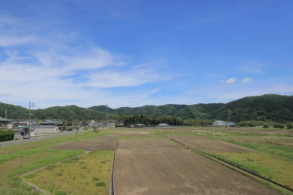 Ülke tarafında tramvay pencereden görüntüleme