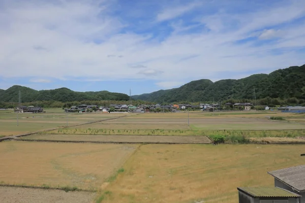 Ülke tarafında tramvay pencereden görüntüleme