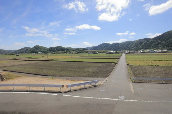 Ülke tarafında tramvay pencereden görüntüleme