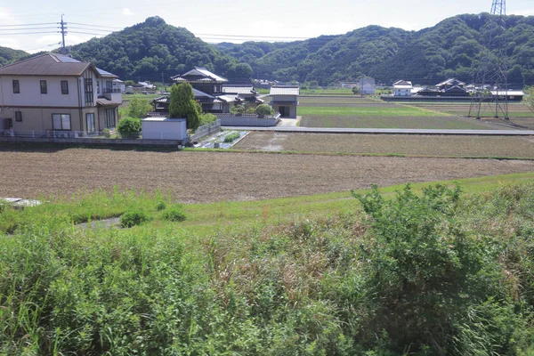 Ülke tarafında tramvay pencereden görüntüleme