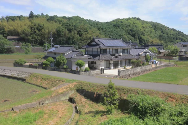 Ülke tarafında tramvay pencereden görüntüleme