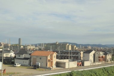 Şehir manzarası tramvay pencereden görüntüleme