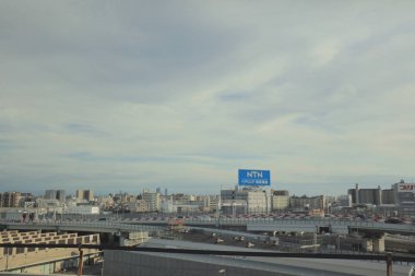 Şehir manzarası tramvay pencereden görüntüleme