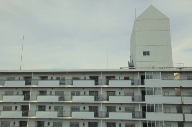 Şehir manzarası tramvay pencereden görüntüleme