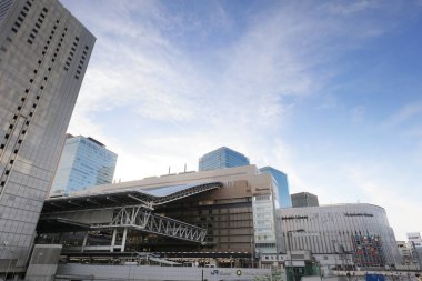 Umeda bölgesinde büyük Tren İstasyonu.