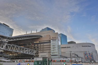 Umeda bölgesinde büyük Tren İstasyonu.