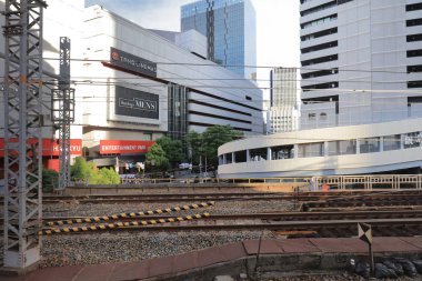 osaka İstasyonu japn tren hareket