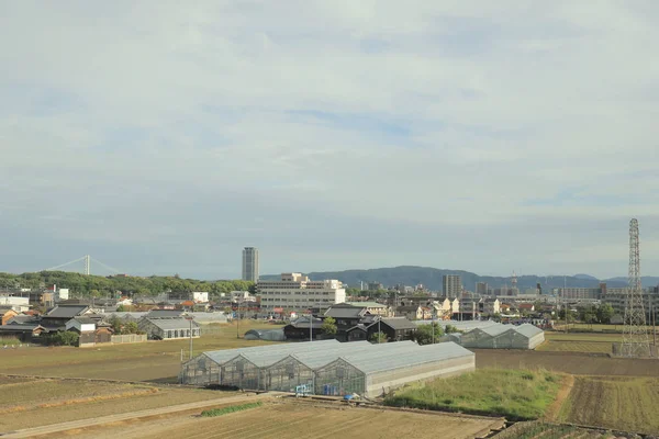 Şehir manzarası tramvay pencereden görüntüleme