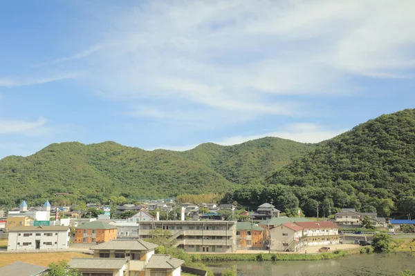bir görünümü ile ülke tarafında tramvay penceresi
