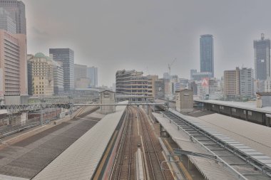 Osaka Japonya 'da işlek bir istasyon