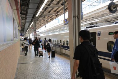 Shinkansen Tren İstasyonu Osaka'da durdurma