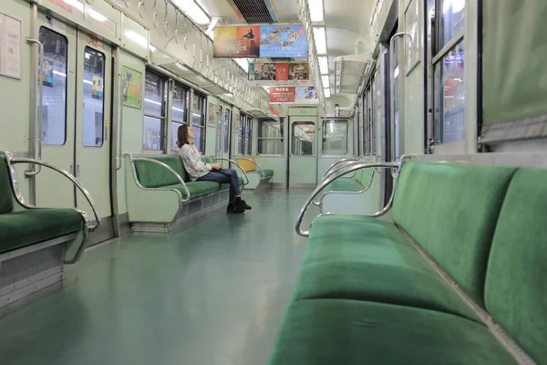 Пасажири Всередині Кіотський Loacl Поїзд Осаці — стокове фото