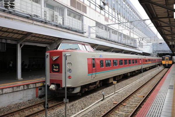 Batı Japonya demiryolu şirketi yerel tren