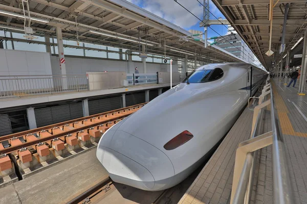 Train Shinkansen Arrêtant Gare Osaka — Photo