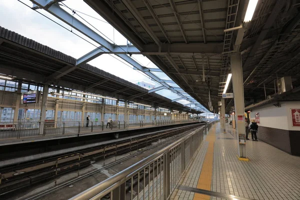 bir Shinkansen shin osaka istasyonunda tren