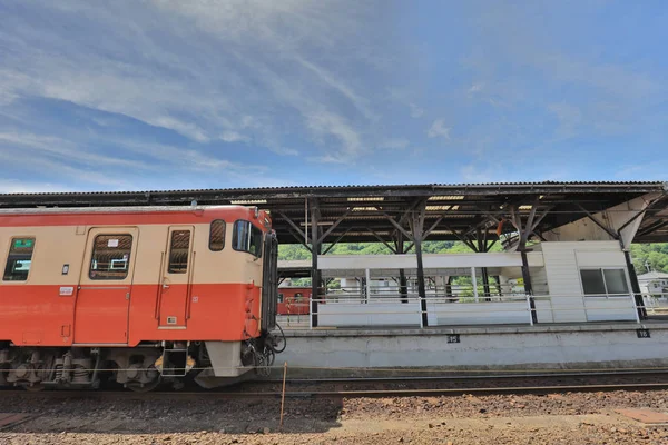 西日本旅客鉄道の電車 — ストック写真