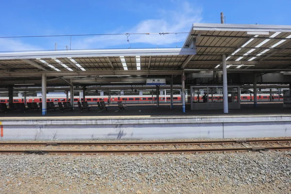 Batı Japonya demiryolu şirketi yerel tren servisi