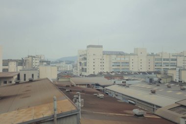 Japonya tramvay pencereden görüntüleme
