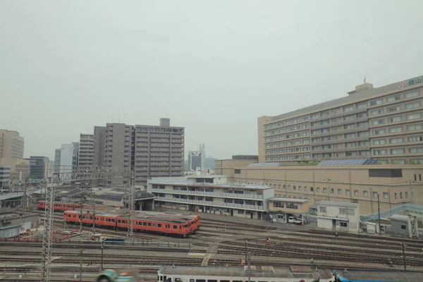 Japonya tramvay pencereden görüntüleme
