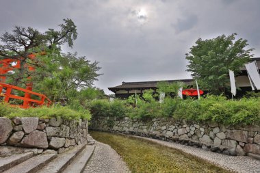 Shimogamo tapınak Japonya'nın en eski türbelerin biridir 