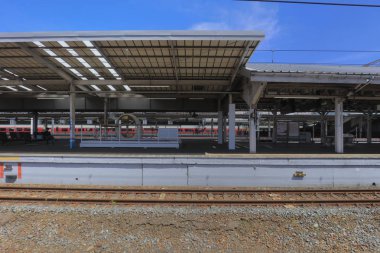 Batı Japonya demiryolu şirketi yerel tren servisi