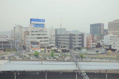 Japonya tramvay pencereden görüntüleme