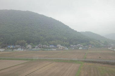 Japonya tramvay pencereden görüntüleme