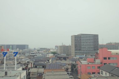 Japonya tramvay pencereden görüntüleme