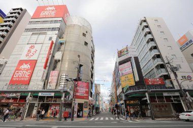 Denden Town Nipponbashi cadde boyunca alandır. 