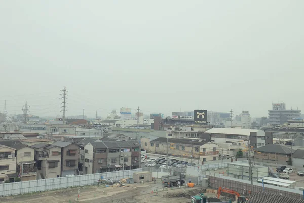 日本の路面電車の窓から見る — ストック写真