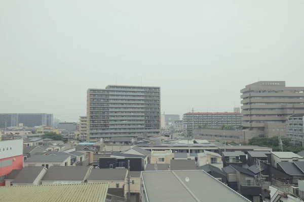 日本の路面電車の窓から見る — ストック写真